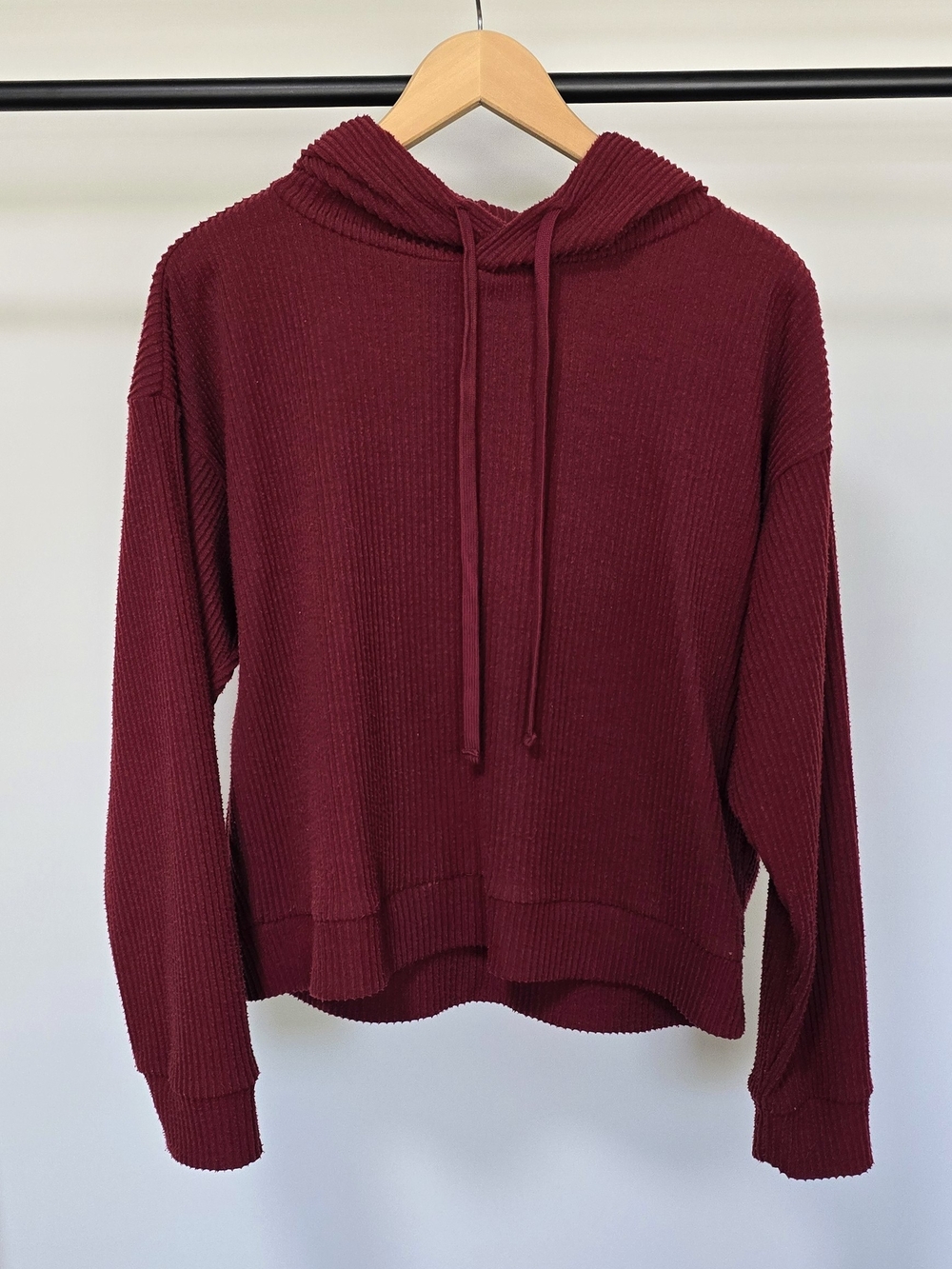 Waffle-Knit Hooded Pullover Sweater - Burgundy